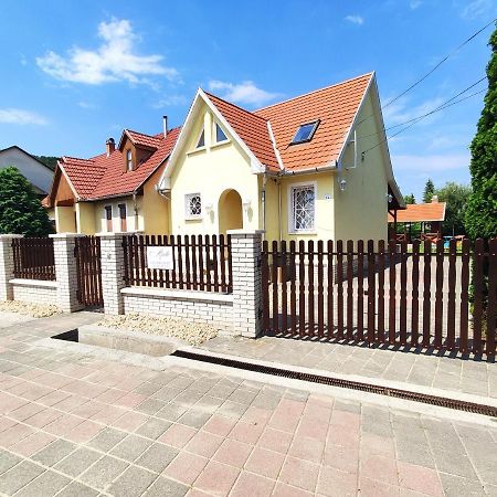 Apollo Vendeghaz Hotel โบกาช ภายนอก รูปภาพ